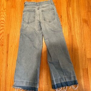 GAP Wide Leg, cropped, fringe bottom, light blue Jeans